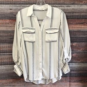 Buckle Blu Pepper Size Medium White Gray Striped Button Down Top